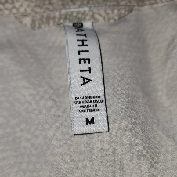 Athleta Womens Viper Gray Zuma Printed V Neck Top Blouse Medium - Picture 4 of 5